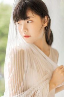 男女打扑克